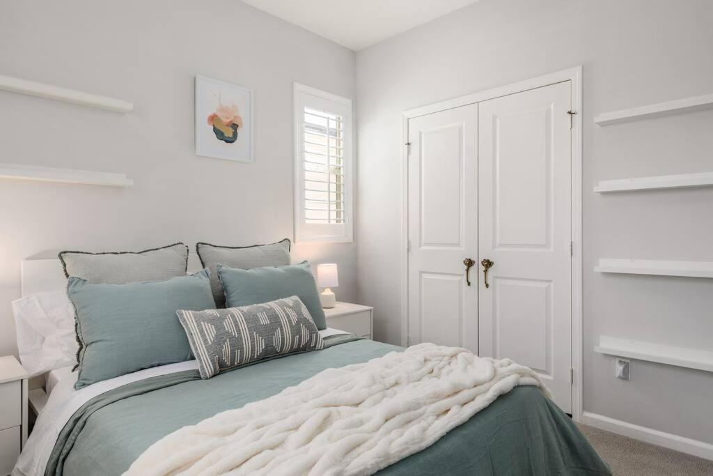 Goode Homes Luxury Villa With Community Pool And Spa Santa Clarita Exterior foto